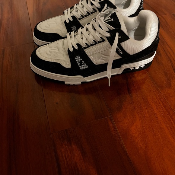 Louis Vuitton Black and White Trainers - Picture 1 of 8